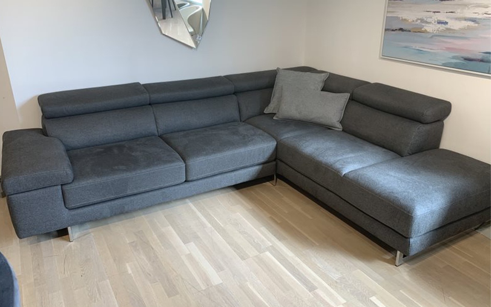 Saggezza Corner Sofa
with Scatter Cushions
Was £4,343 Now £2,599